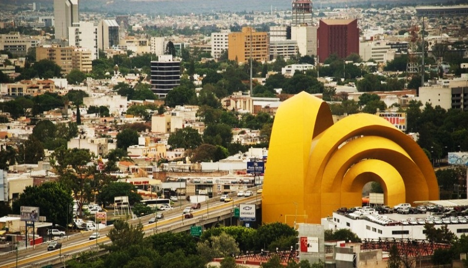 Arcos del Milenio Like a Tourist